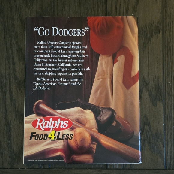 Vintage 1998 Dodgers Commemorative Hall of Fame Issue Magazine - Picture 5 of 7